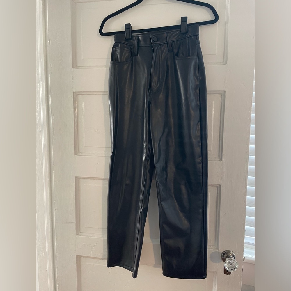 Black petite size 4/26 Abercrombie straight leg leather pants!